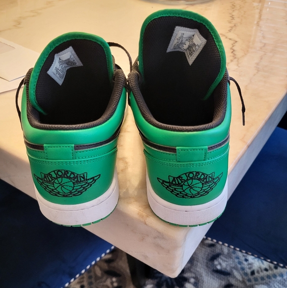 Air jordan 1s mens size 10 - Picture 2 of 5